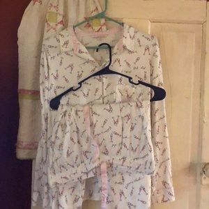 Victoria’s Secret pajama set size medium